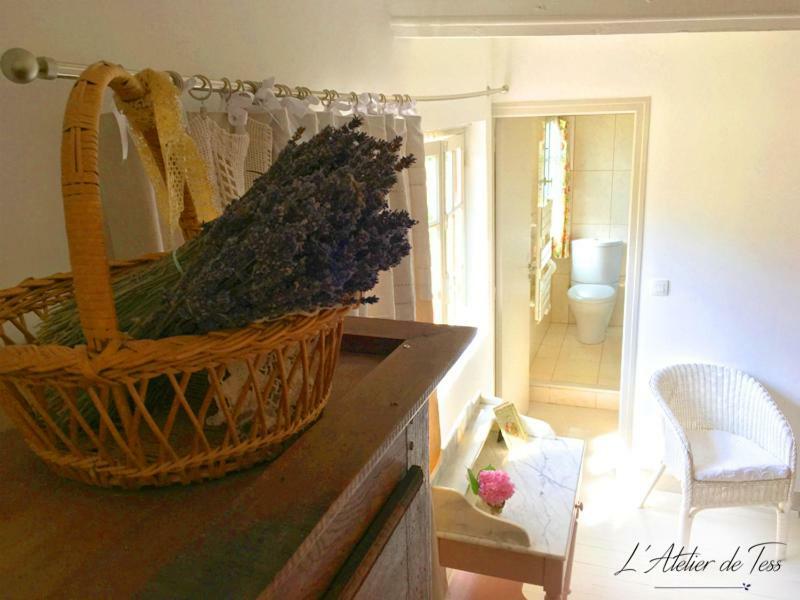 Bed and Breakfast L'Atelier De Tess Le Bec-Hellouin Экстерьер фото